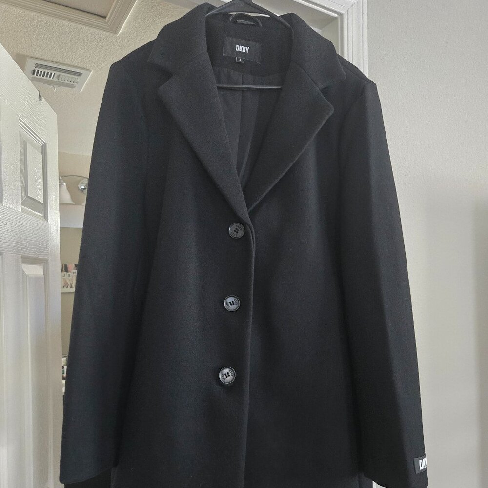 DKNY Women's Wool Blend 3 Button Coat - Size Large (NEW)